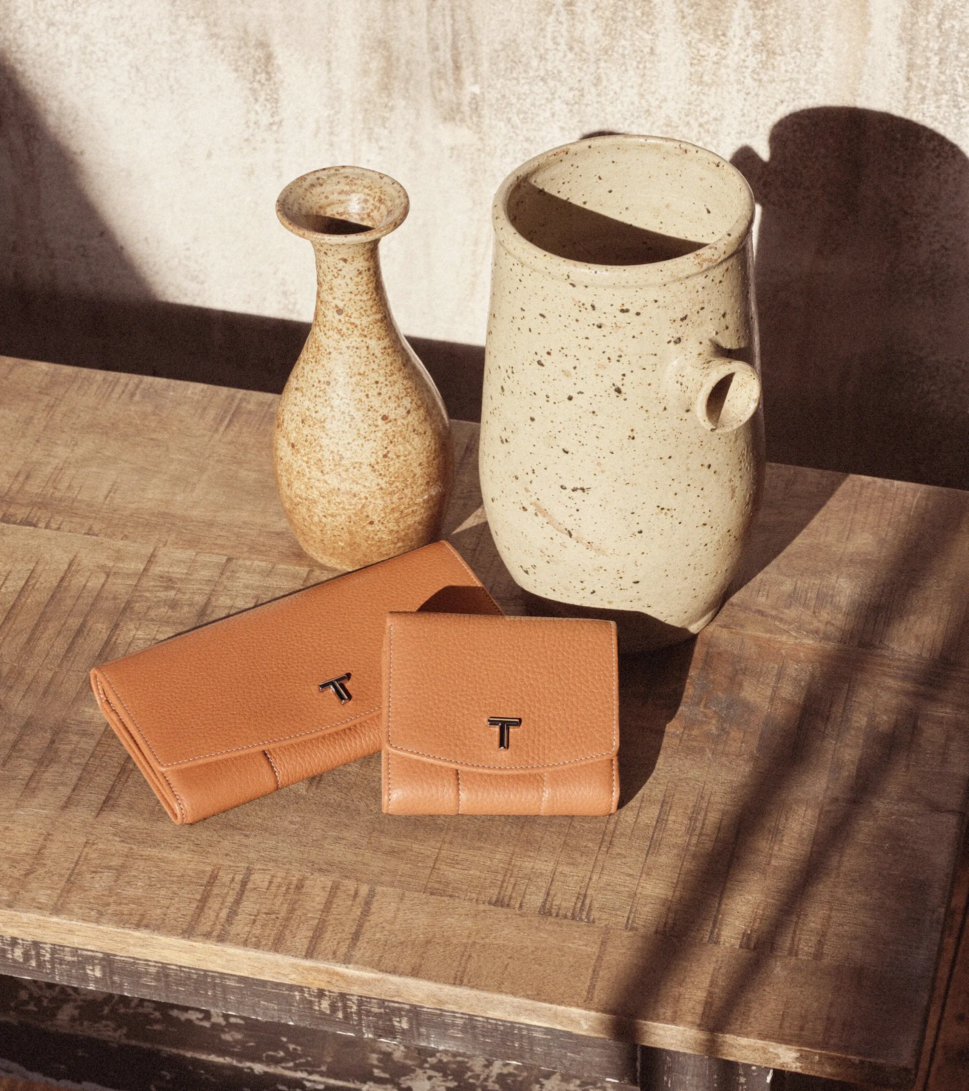 Grand portefeuille zippé Romy en cuir grainé - Brown Tan