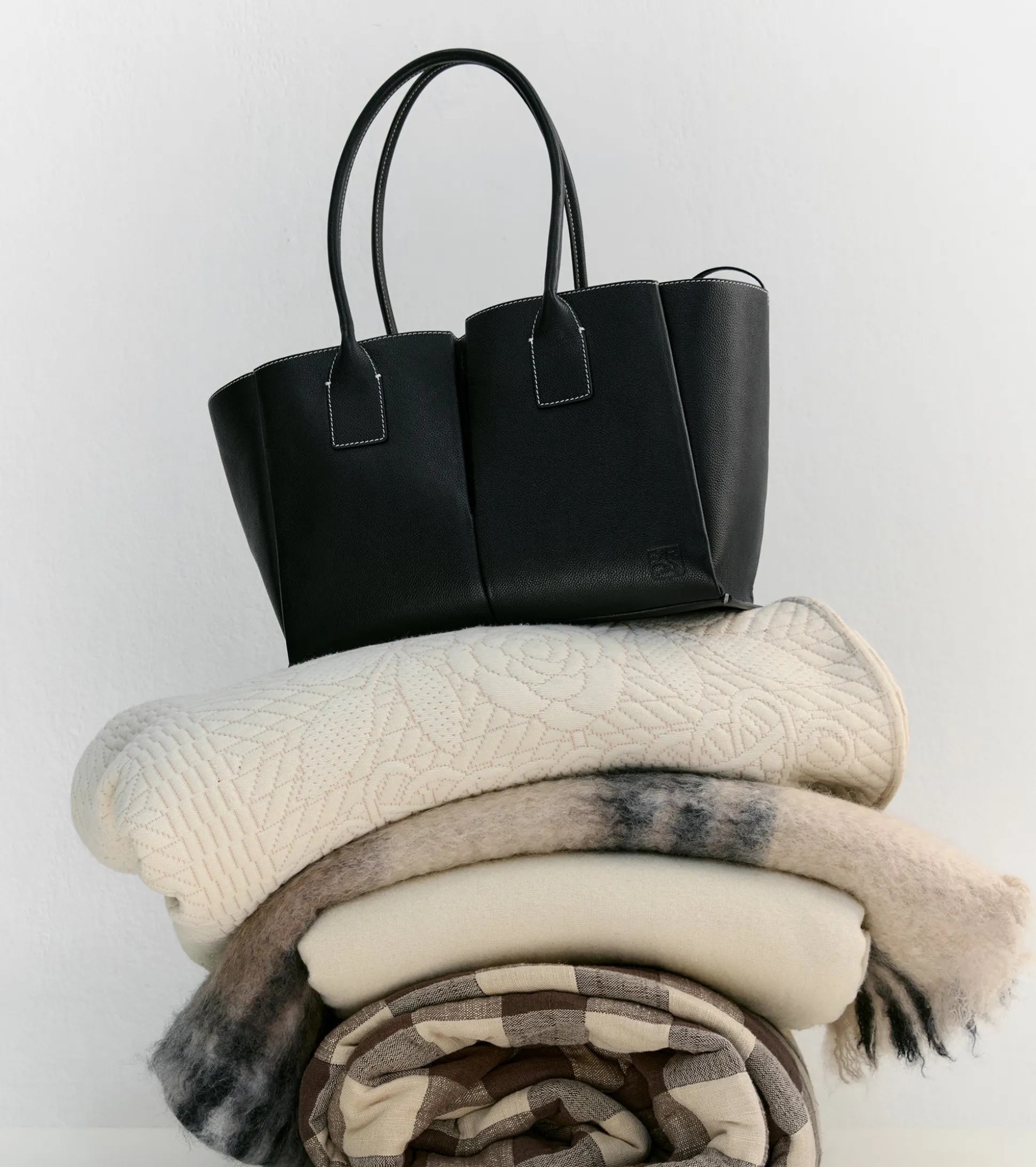 Grand sac cabas Elena en cuir grainé - NOIR 1