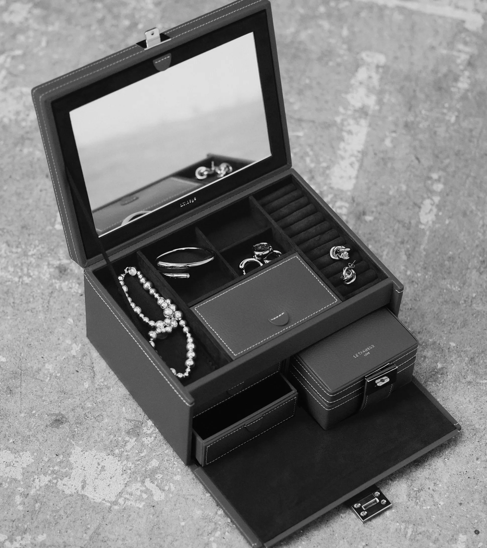 Grande boite à bijoux en cuir - NOIR 1