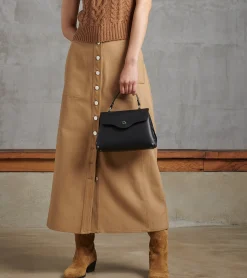 Petit sac à main Sans Couture en cuir lisse - Black