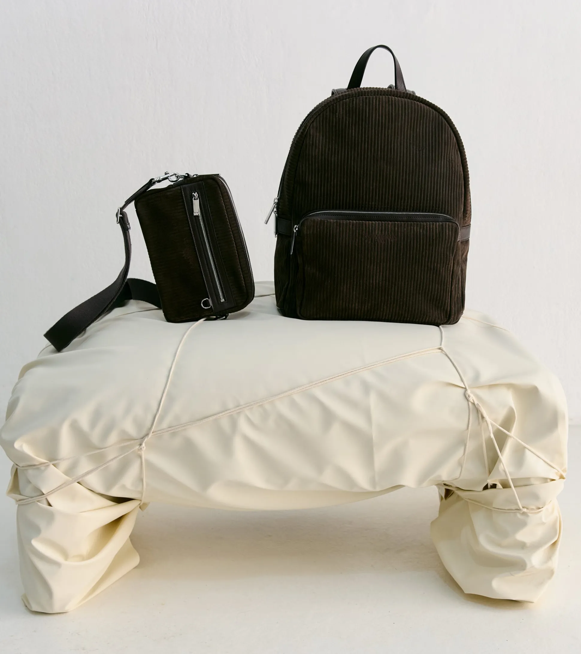 Petit sac bandoulière Emile en cuir côtelé et lisse - CAFE 1