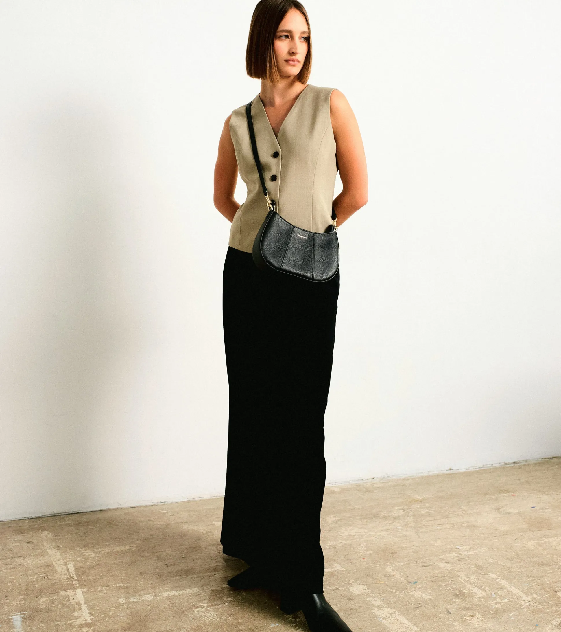 Petit sac demi-lune Juliette en cuir grainé - Black