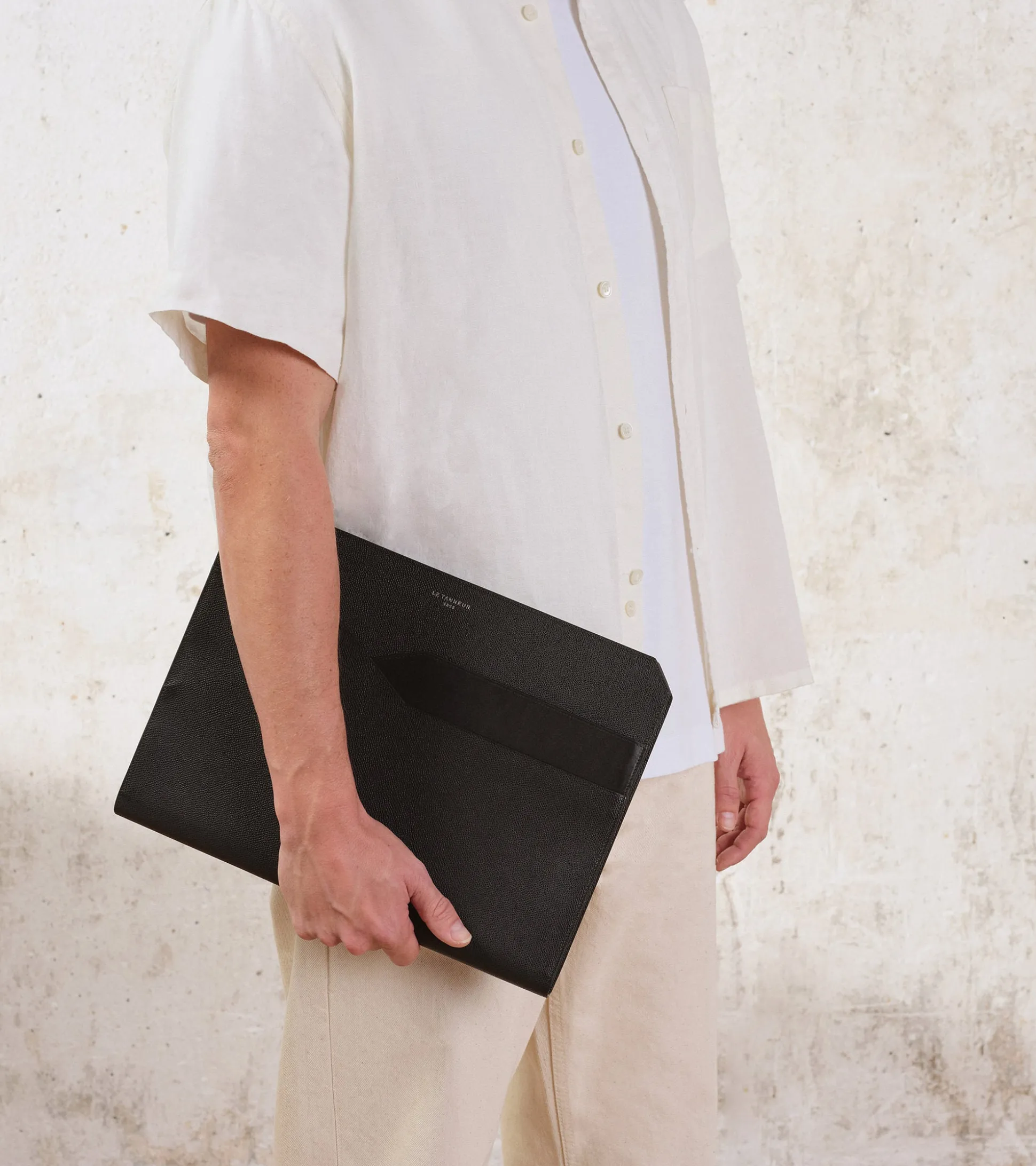 Pochette ordinateur Gaston en cuir grain croisé - Black