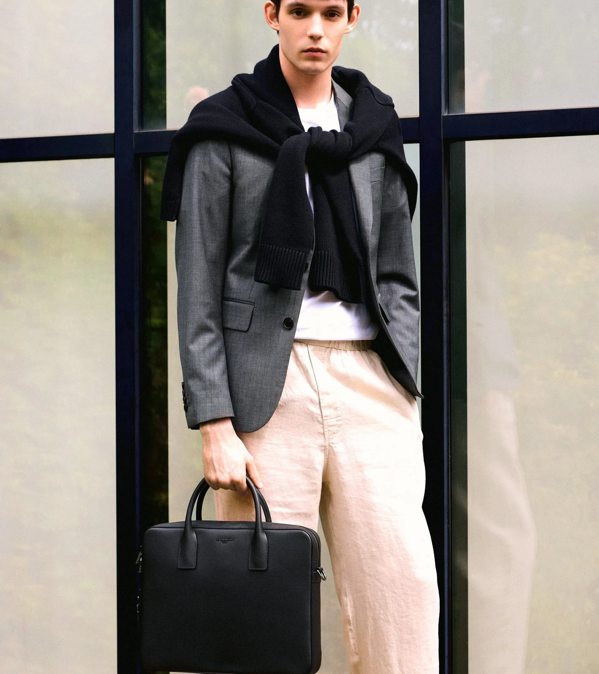 Porte document slim 14" Emile en cuir signature T - Black