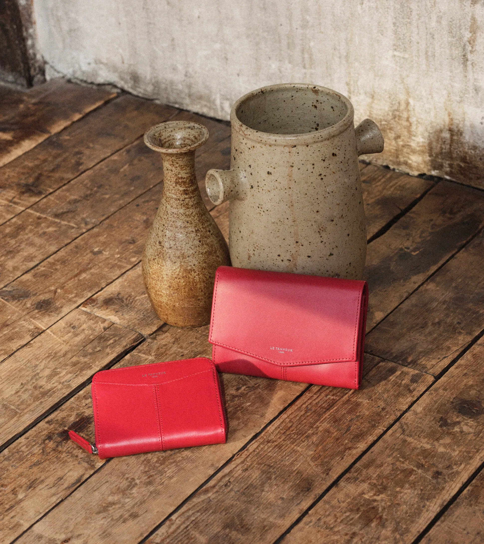 Porte monnaie zippé avec porte cartes amovible Charlotte en cuir lisse - Garnet red