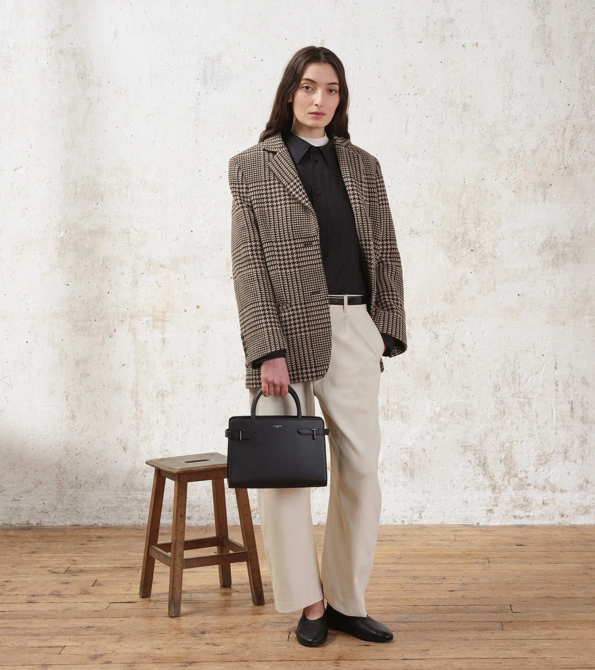 Sac à main moyen modèle Emilie en cuir grainé - Black