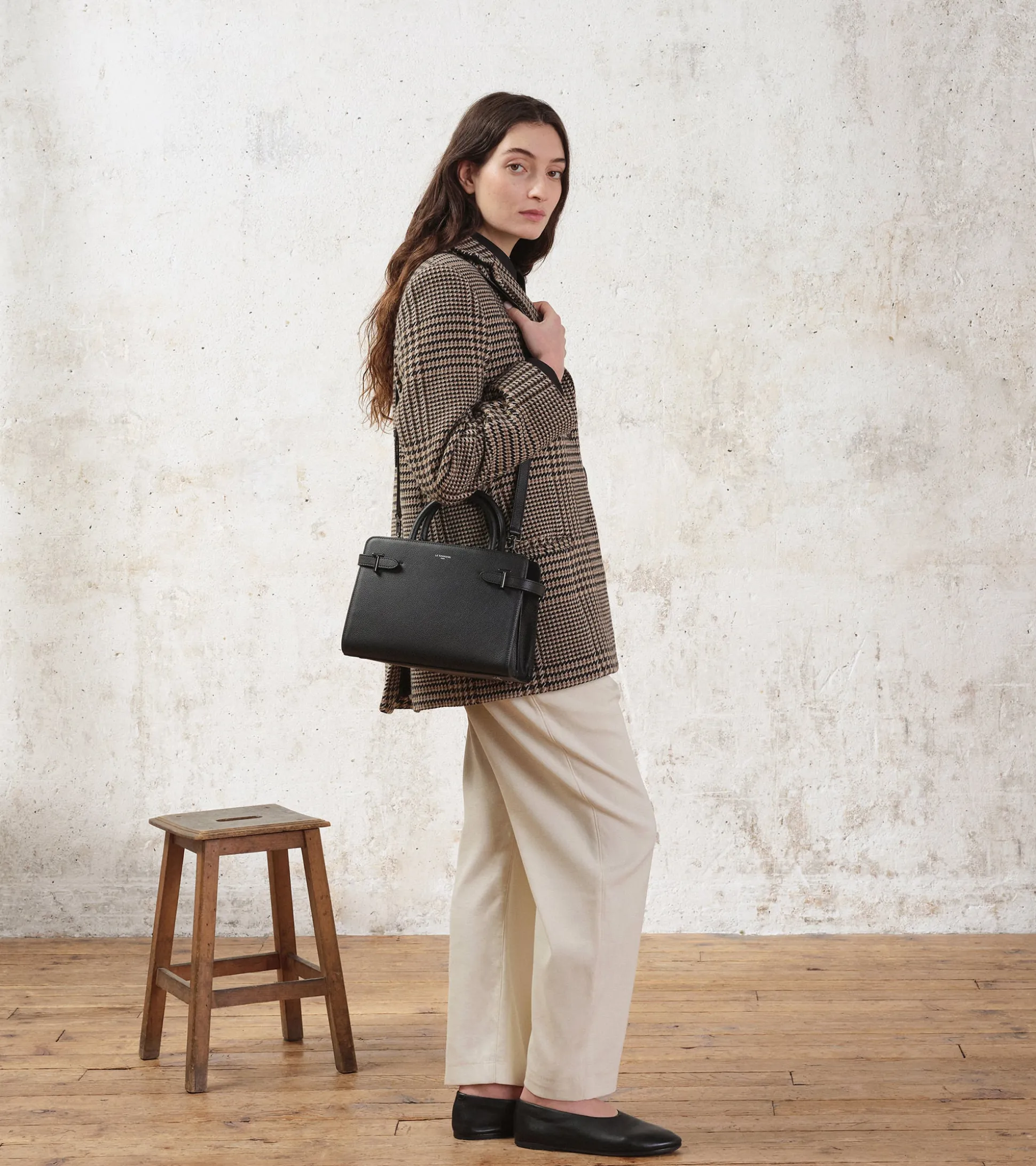Sac à main moyen modèle Emilie en cuir grainé - Black
