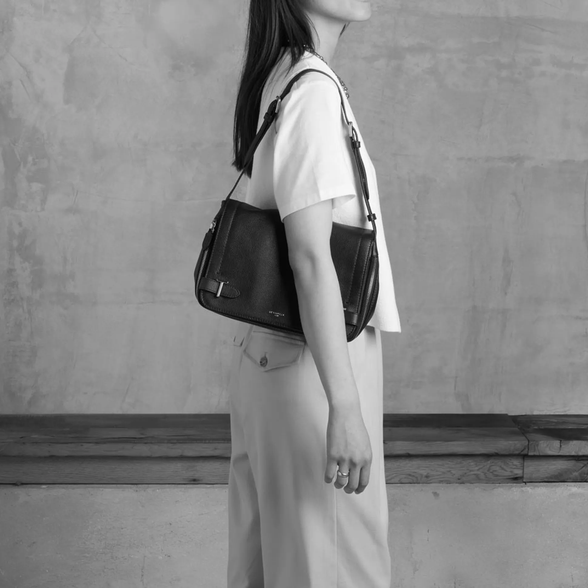 Sac bandoulière moyen modèle Simone en cuir grainé - Brown Tan