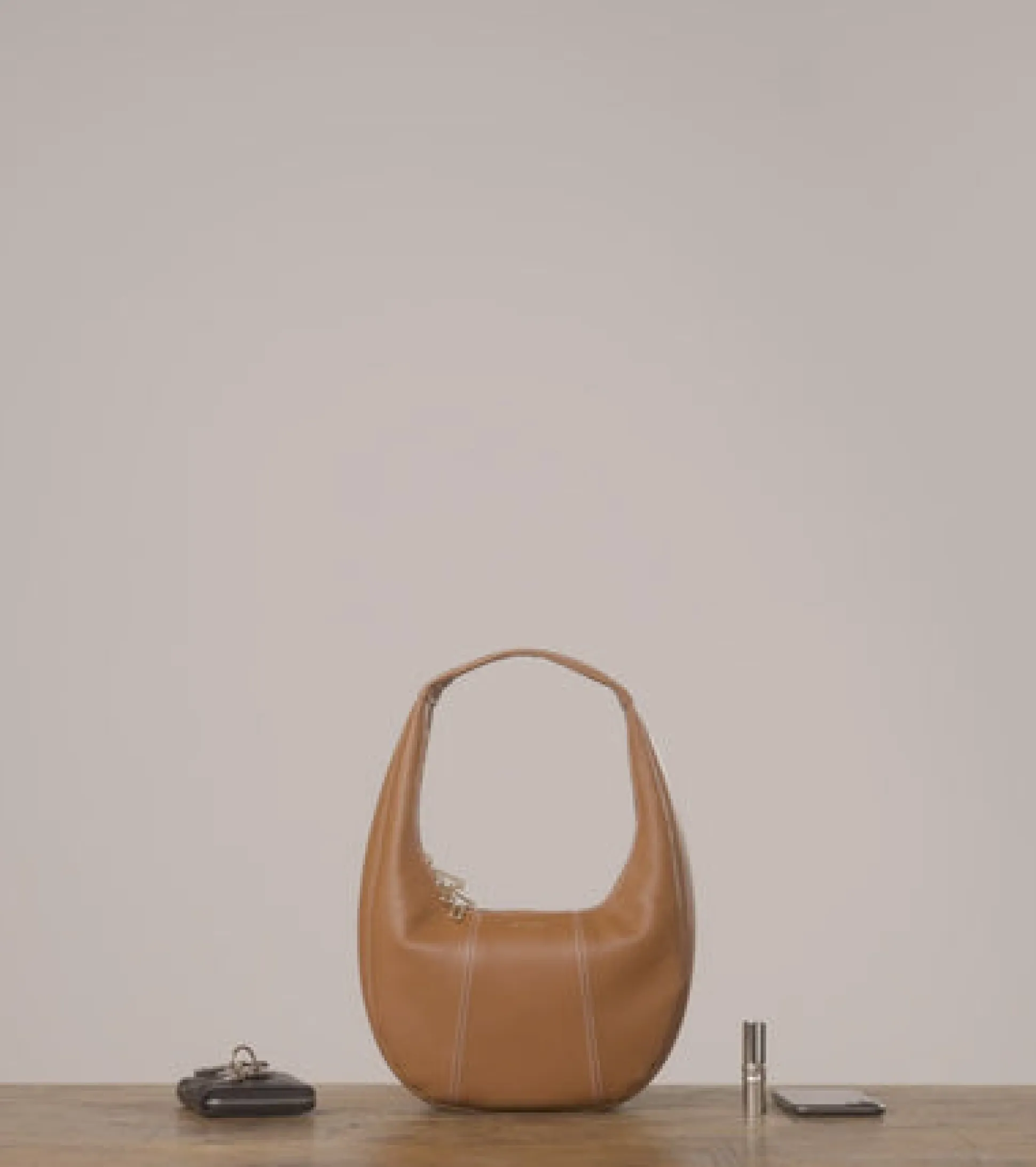 Sac hobo moyen modèle Juliette en cuir grainé - Black