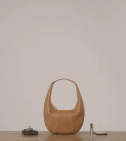 Sac hobo moyen modèle Juliette en cuir grainé - Brown Tan