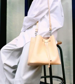 Sac seau Louise en cuir grainé - AURORE-GREGE